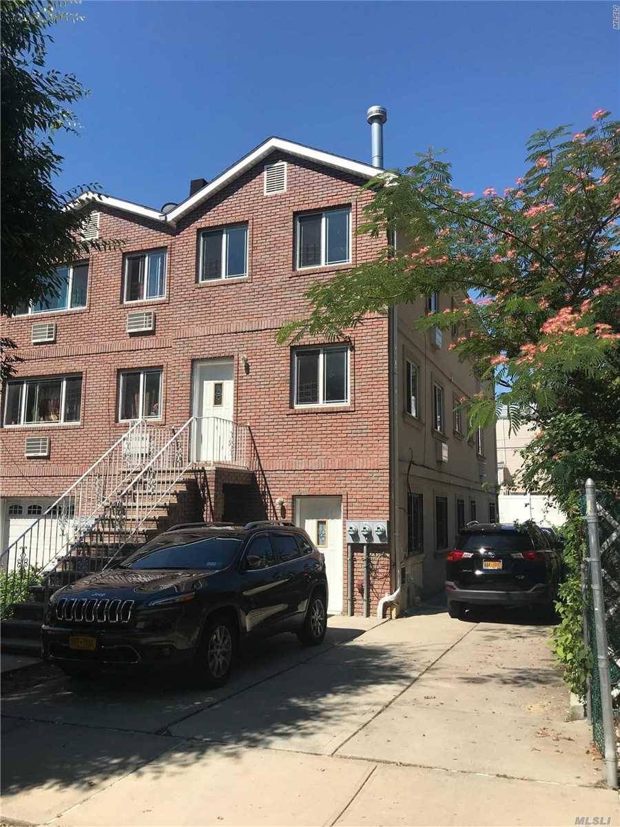 Second Floor Duplex Apt In The Heart Of Brooklyn, Walking Distance To J Train, Blocks From The Jackie Robinson Pky And Jamaica Ave.