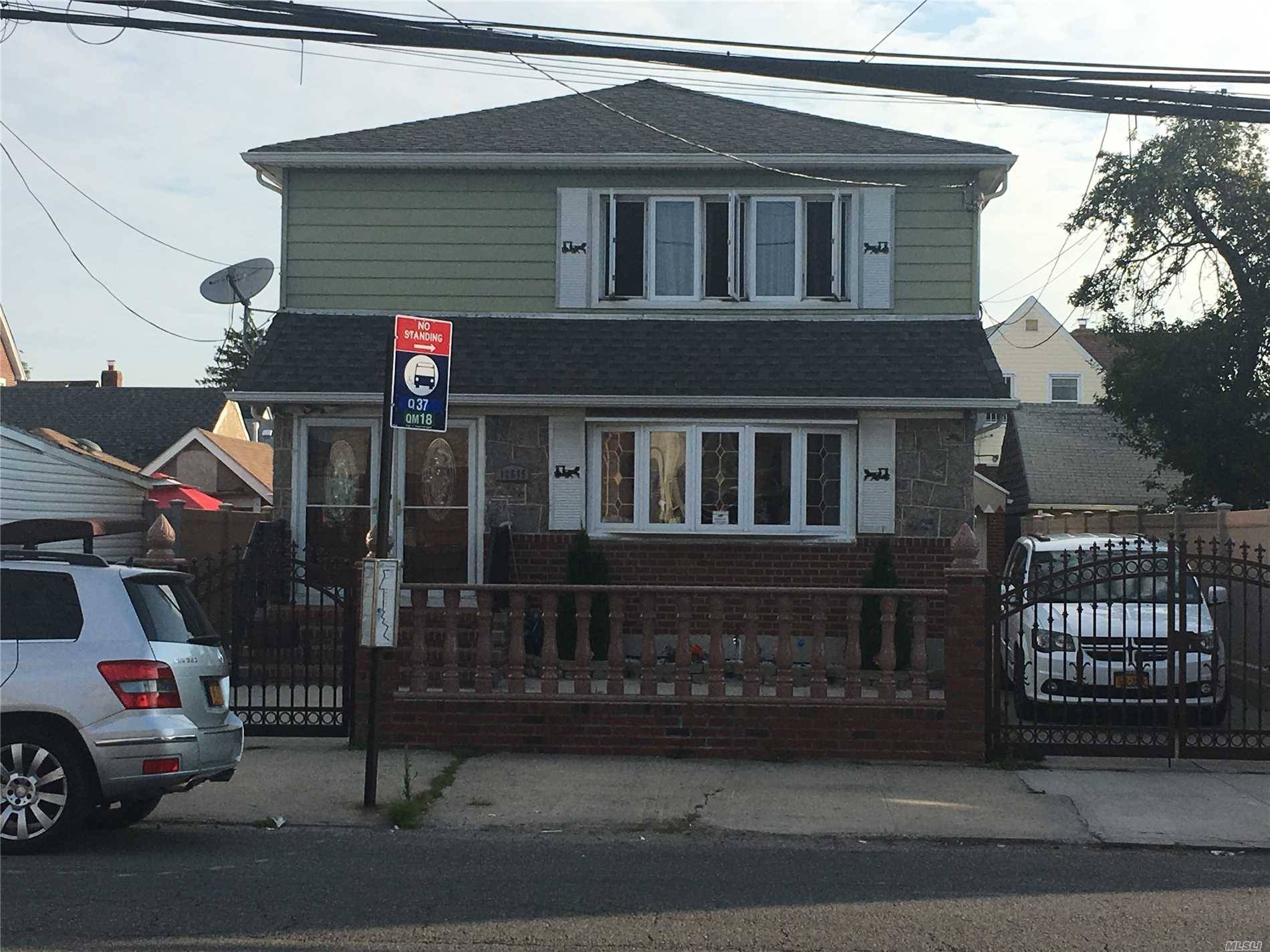 135 Ave 3 BR House Jamaica LIC / Queens