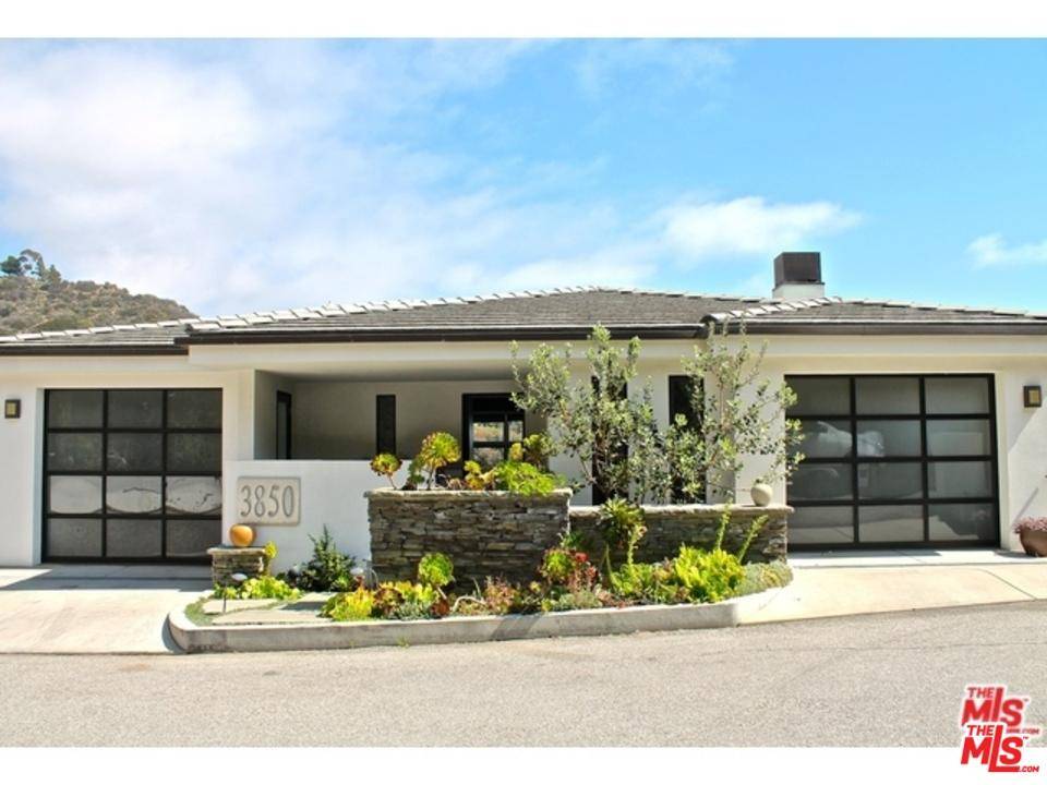 Elegant tri-level architectural home - 4 BR Single Family Malibu Los Angeles