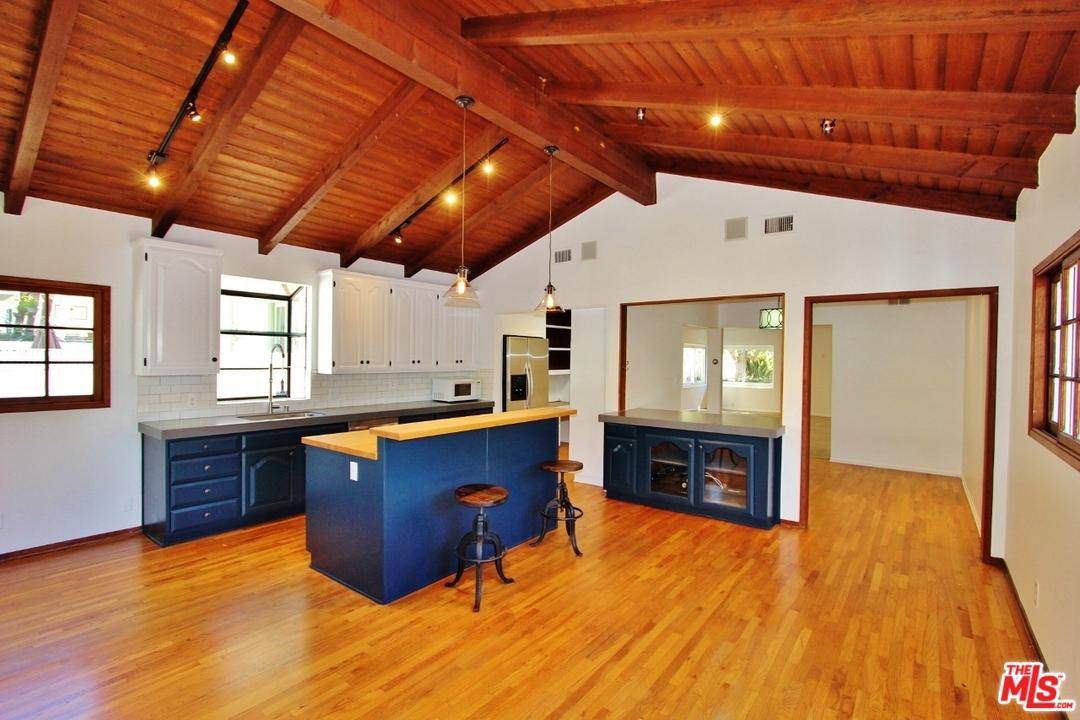 Spacious and open floor design on this 4 bed - 4 BR Single Family Playa Del Rey Los Angeles