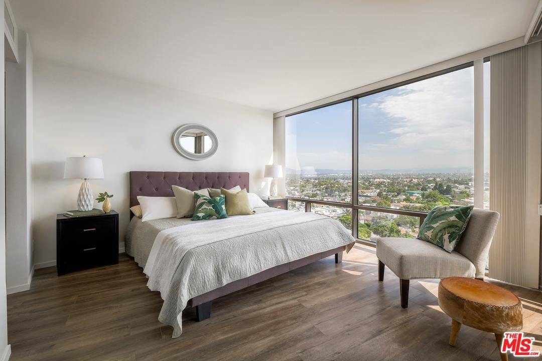Luxury living by the Marina at its finest - 1 BR Condo Marina Del Rey Los Angeles