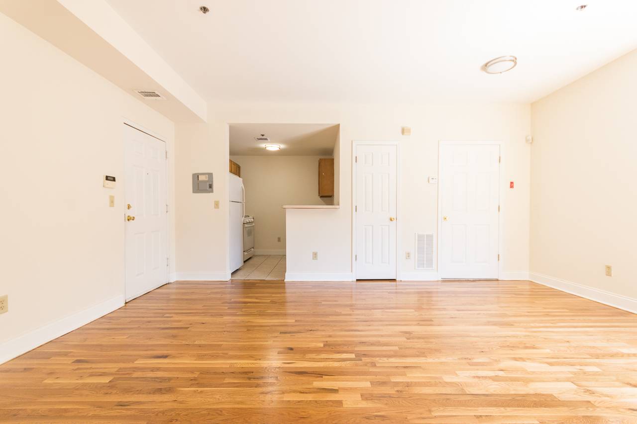 No Fee 2BR/2BA Listing in Downtown Hoboken!  Laundry & Parking On Site!  Elevator Building!