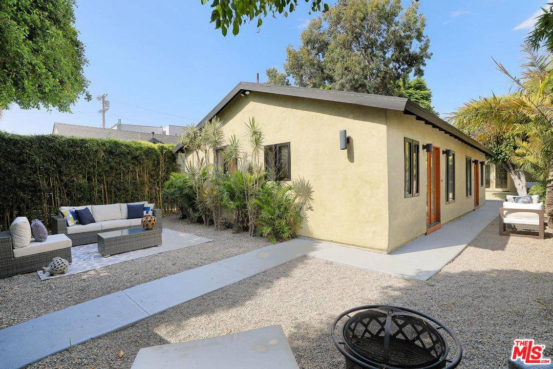 Rose Avenue Venice compound - 3 BR Triplex Venice Los Angeles