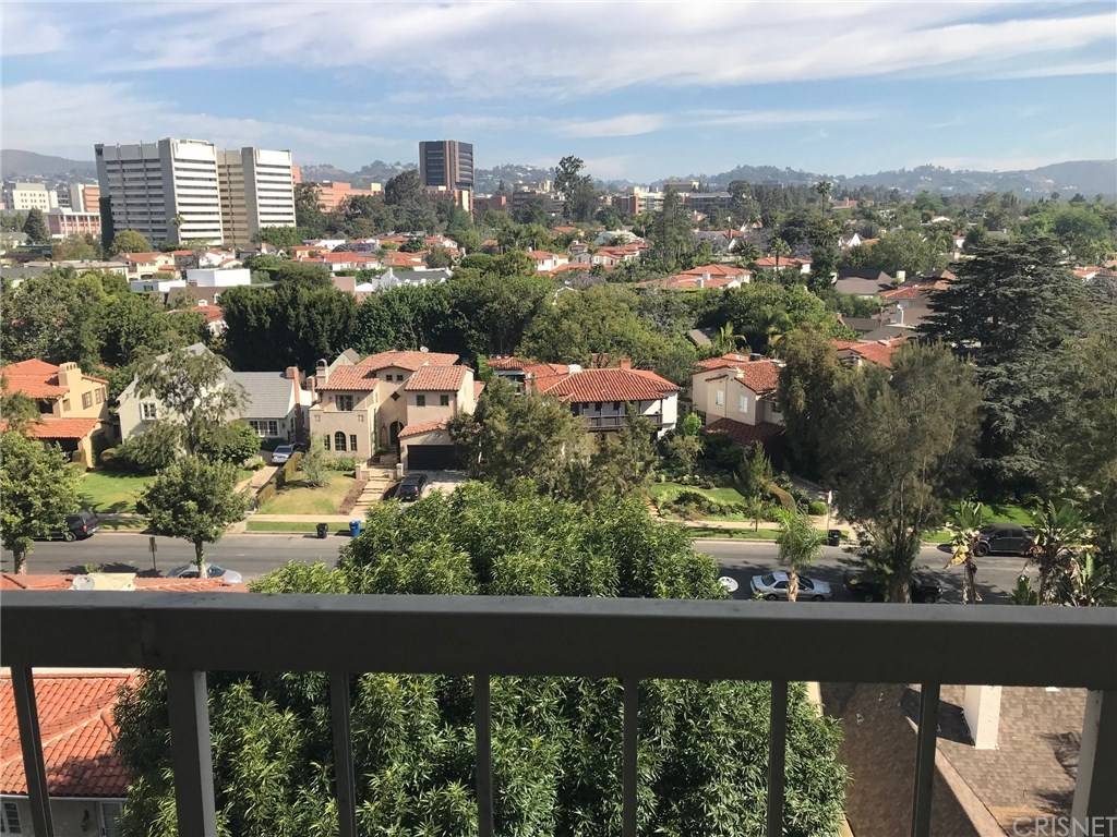 Welcome to this Completely Remodeled 10th floor North facing modern unit in prestiges Wilshire Corridor