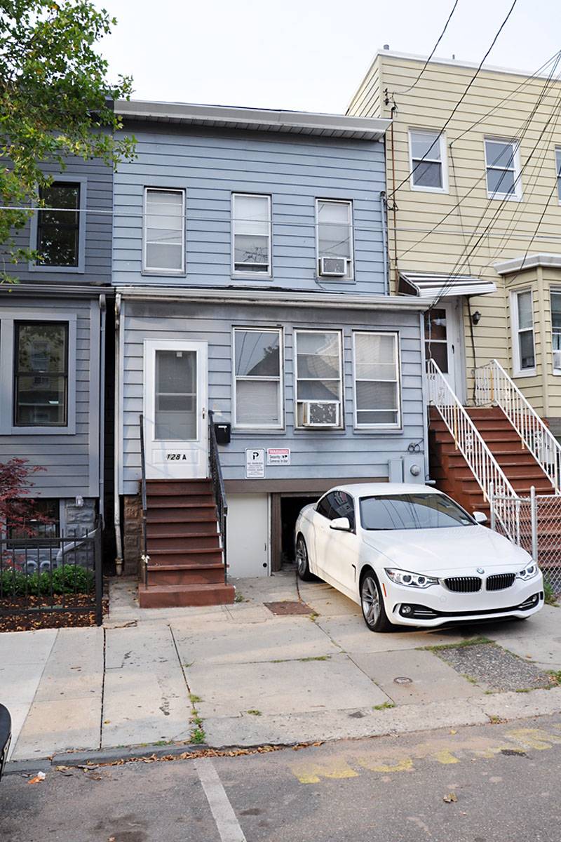 1-Family w/Parking in Prime Jersey City Heights Location!