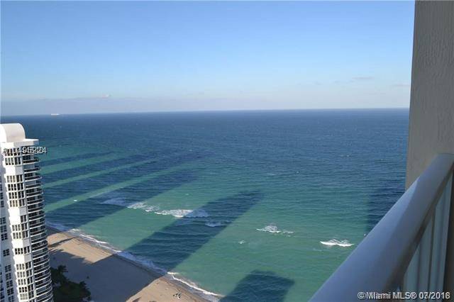 BEAUTIFUL OCEAN VIEWS FROM ALL THREE BALCONIES - La Perla Condo 3 BR Condo Sunny Isles Florida