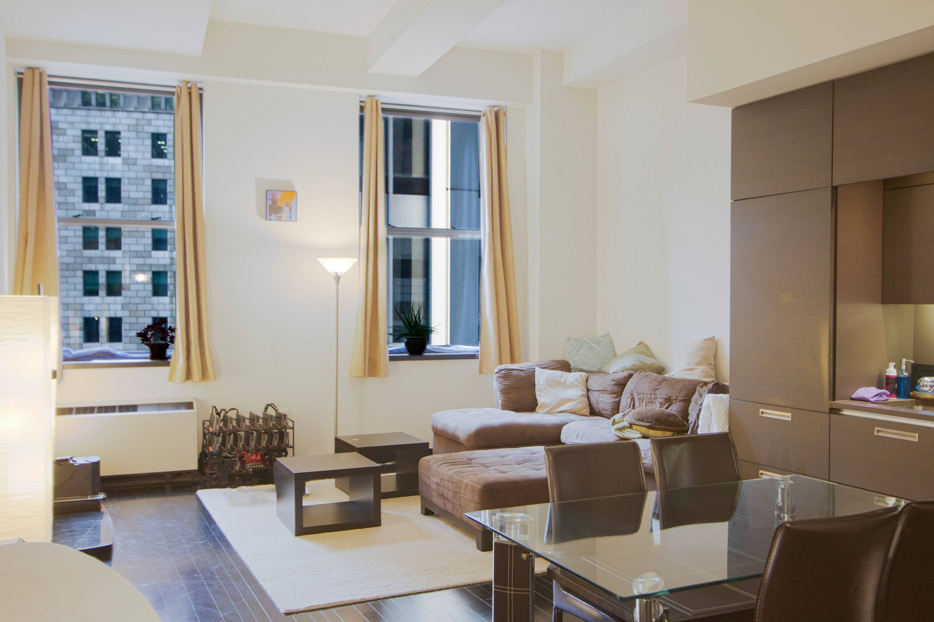 Wall Street: 2 Bed/2 Bath Luxury Condo in Historic Financial District