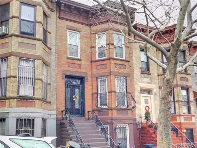 Beautifully Maintained Brownstone Home Gem .