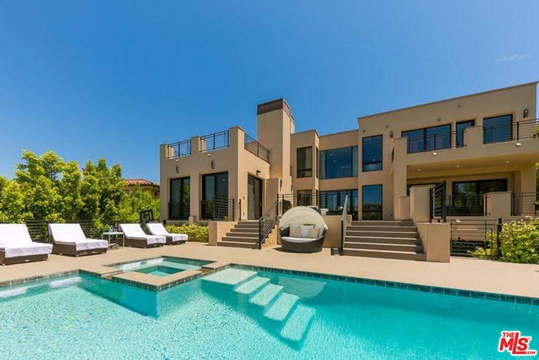 Gorgeous contemporary estate with canyon views - 6 BR Single Family Bel Air Los Angeles