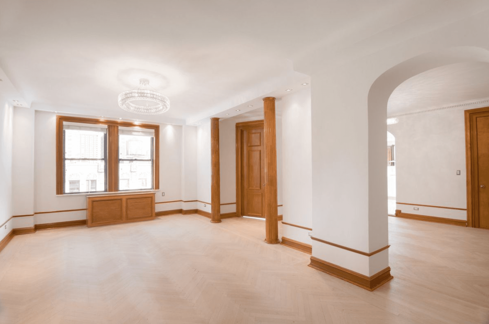 Upper West Side Beautiful Enormous Space with natural sunlight and finest details 4 bed / 3 bath