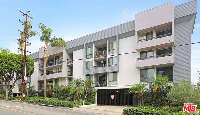This 2 bedroom - 2 BR Condo Beverly Hills Flats Los Angeles
