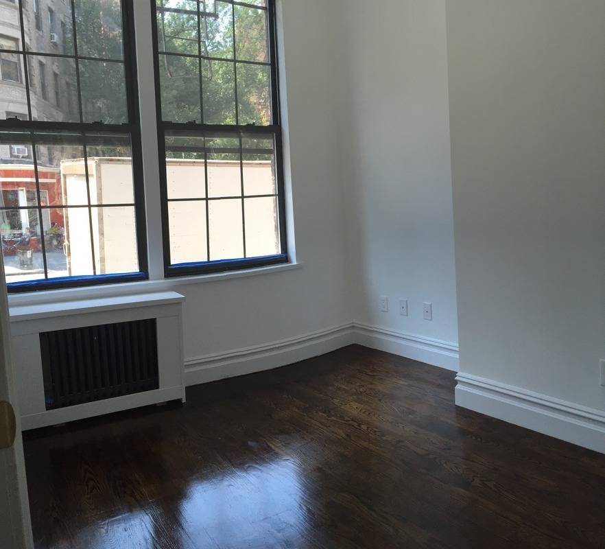 Renovated 1 bedroom/flex 2 bedroom in the West Village, Oversized Windows..Greenwich Ave..Close to NYU..New School..FIT
