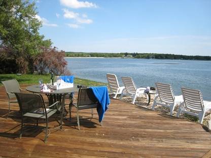 TOWD POINT - LOVELY 2 BED WATERFRONT COTTAGE SUMMER 19!