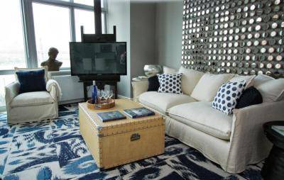 No Fee! 1 Bed in LIC with Large Living Space! Avail Now!