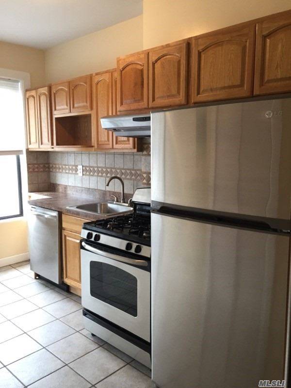 This 5 Room Newly Renovated Unit In The Heart Of Astoria !!