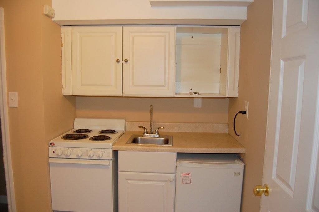 Great priced studio located on 3rd and Jefferson St - Newer Appliances