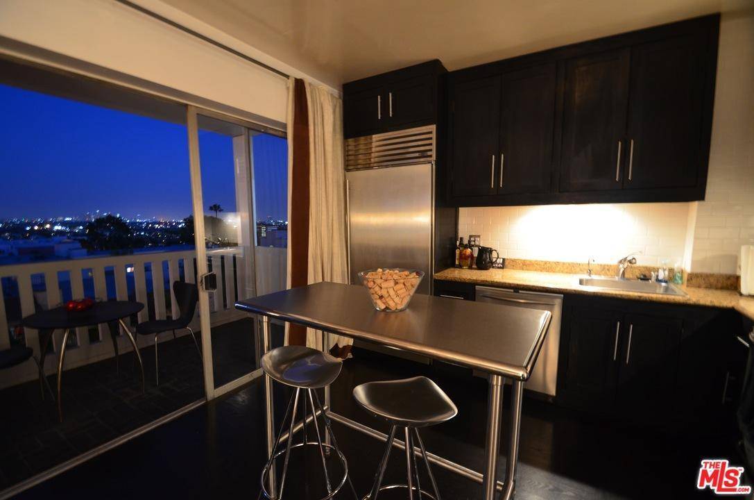 Available May 1 - 1 BR Condo Beverly Hills Flats Los Angeles