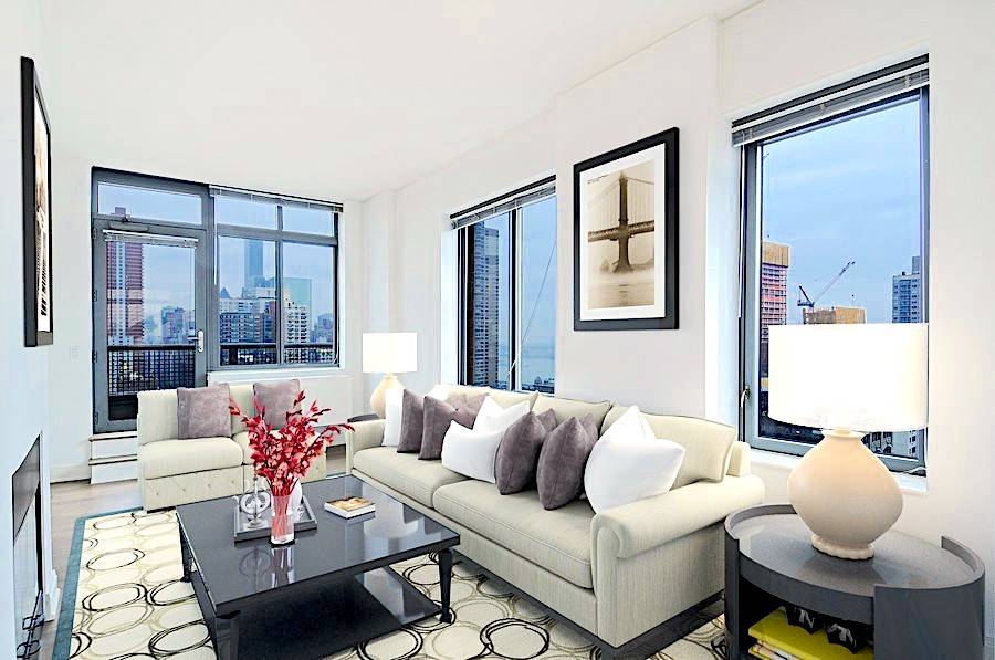 Magnificent Murray Hill 2 Bedroom Apartment with 2 Baths featuring a Gym and Rooftop Garden