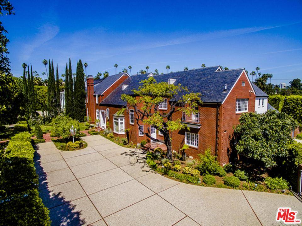 A true Beverly Hills Estate - 5 BR Single Family Beverly Hills Flats Los Angeles