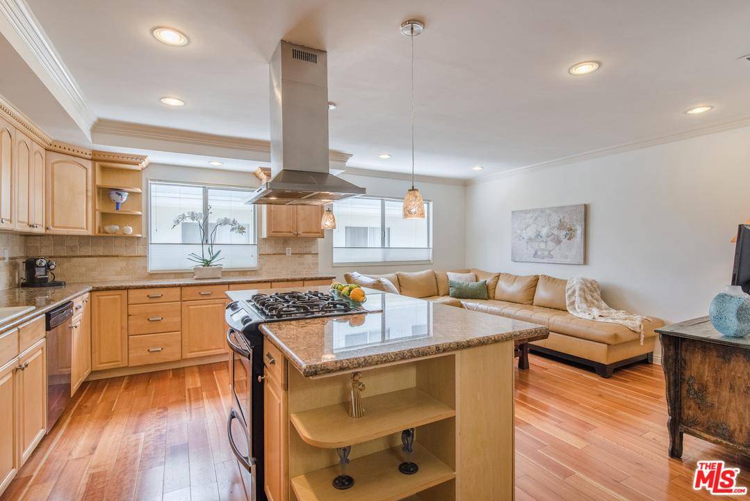 This Silicon Beach Town home located in Villa Marina will not last