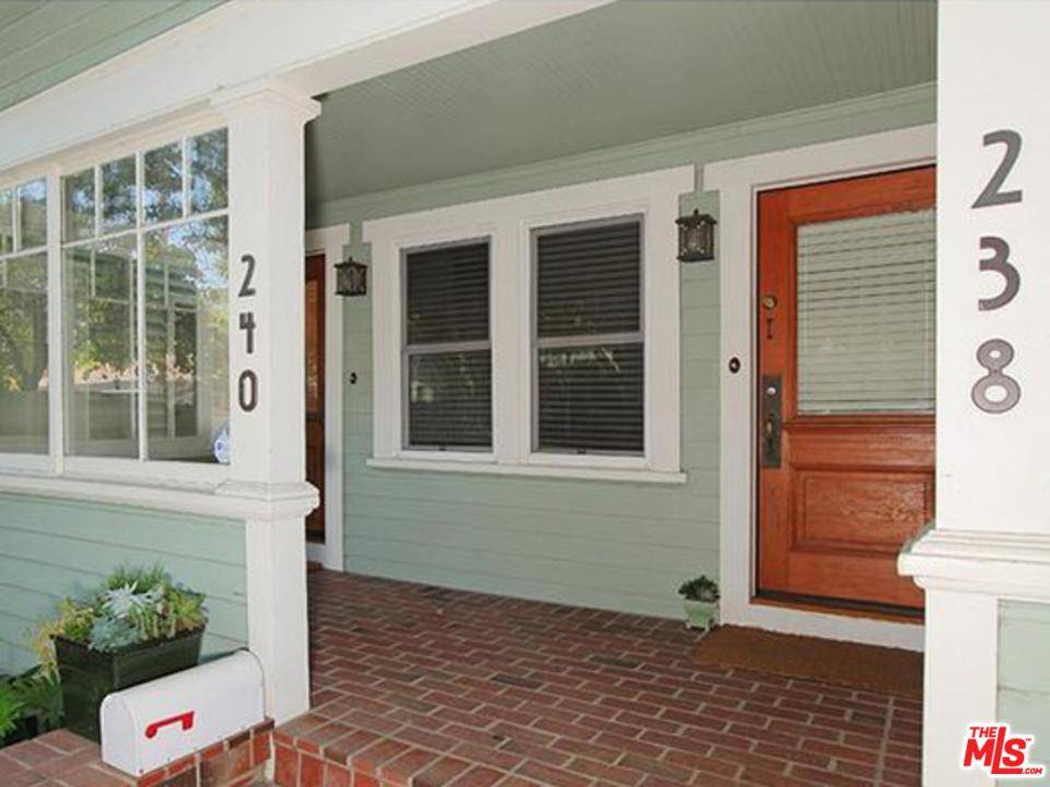 Amazing one of a kind charming craftsman duplex in the heart of Venice