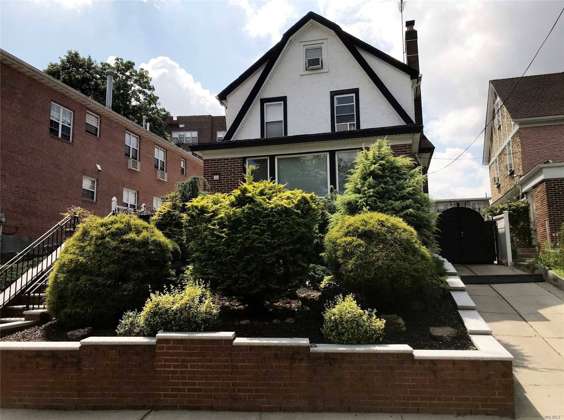 Murray 4 BR House Flushing LIC / Queens