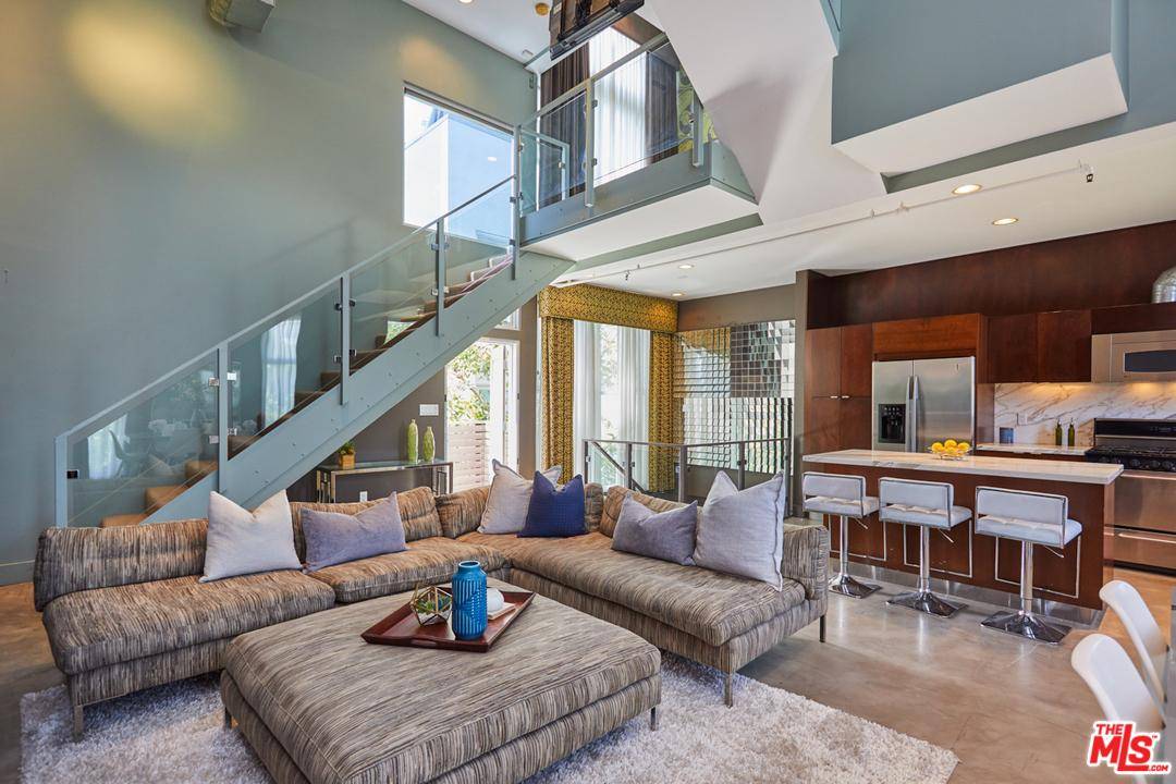 Architectural masterpiece with soaring ceilings - 2 BR Condo Sunset Strip Los Angeles