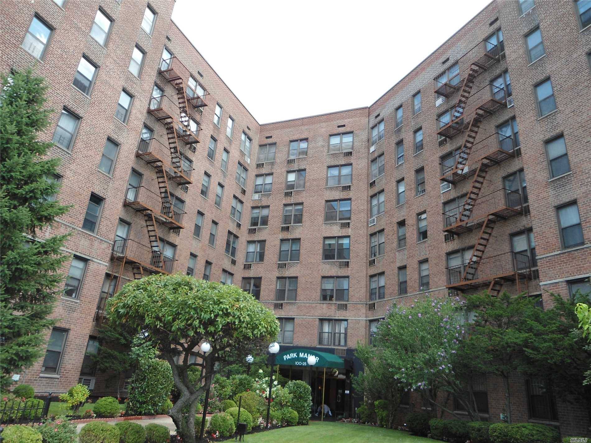 Queens 1 BR House Forest Hills LIC / Queens