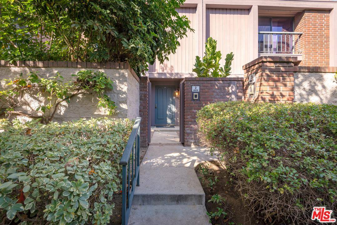 **Available July 23rd** Huge 2 bedroom - 2 BR Townhouse Marina Del Rey Los Angeles