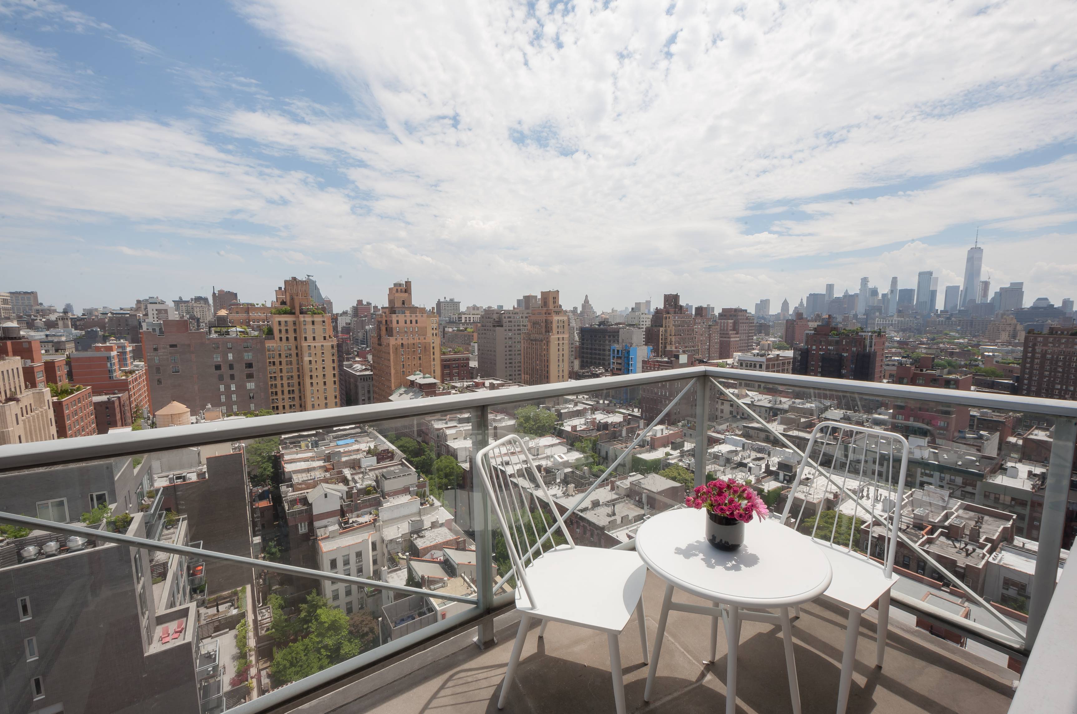 JUST LISTED IN PRIME CHELSEA!  270 WEST 17TH/ CHIC 1000sf CORNER ONE BEDROOM PENTHOUSE WITH JAW DROPPING VIEWS/ NEW DESIGNER RENOVATIONS