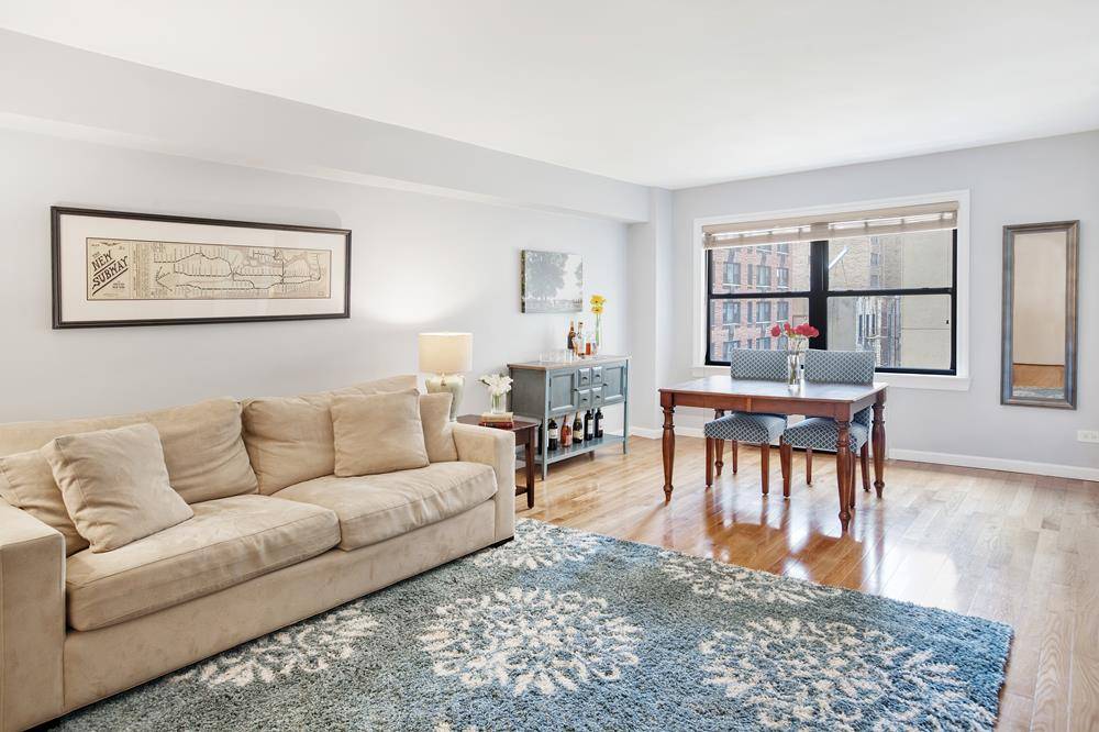 Bright and Cheerful ! This big Junior 1 Bedroom is light and airy !