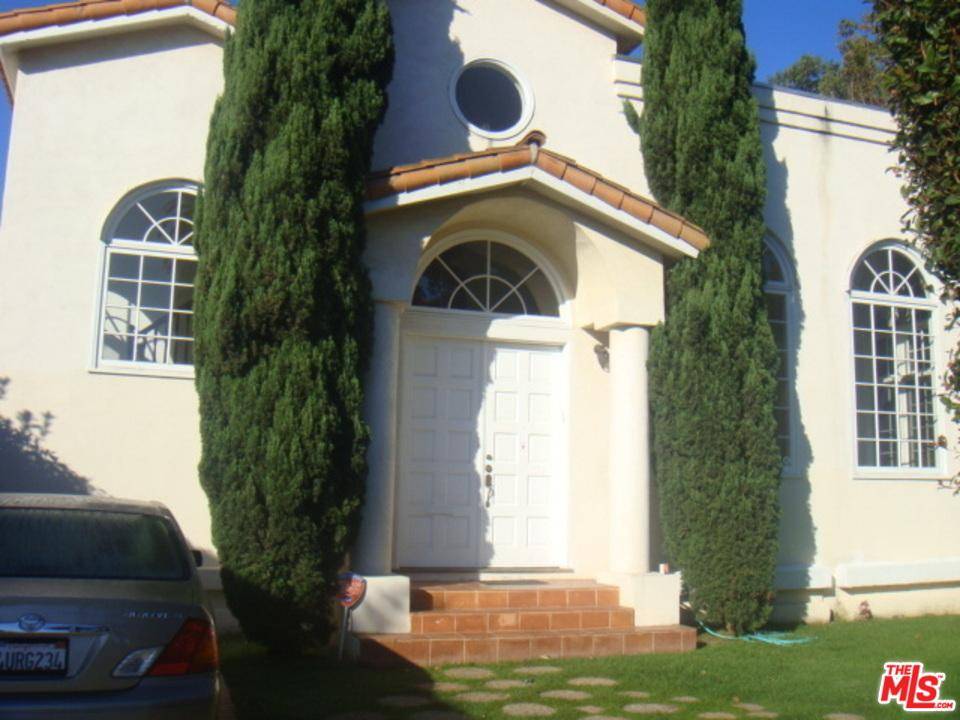 Spacious 2 story house - 5 BR Single Family Santa Monica Los Angeles