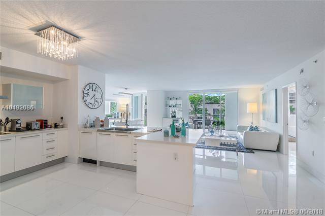 BEAUTIFUL CONTEMPORARY FULLY FURNISHED TOWNHOUSE - ST TROPEZ ON THE BAY III ST TR 4 BR Condo Sunny Isles Florida