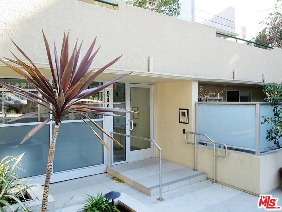 Great location at West Hollywood - 3 BR Condo Sunset Strip Los Angeles