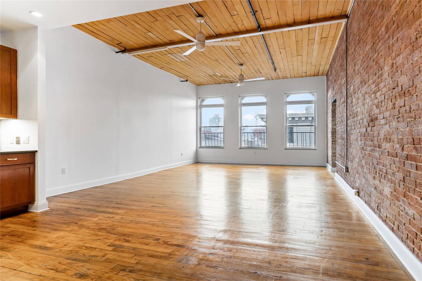 No Fee ! 966 Square foot One Bedroom Loft at the Smith Grey Building.