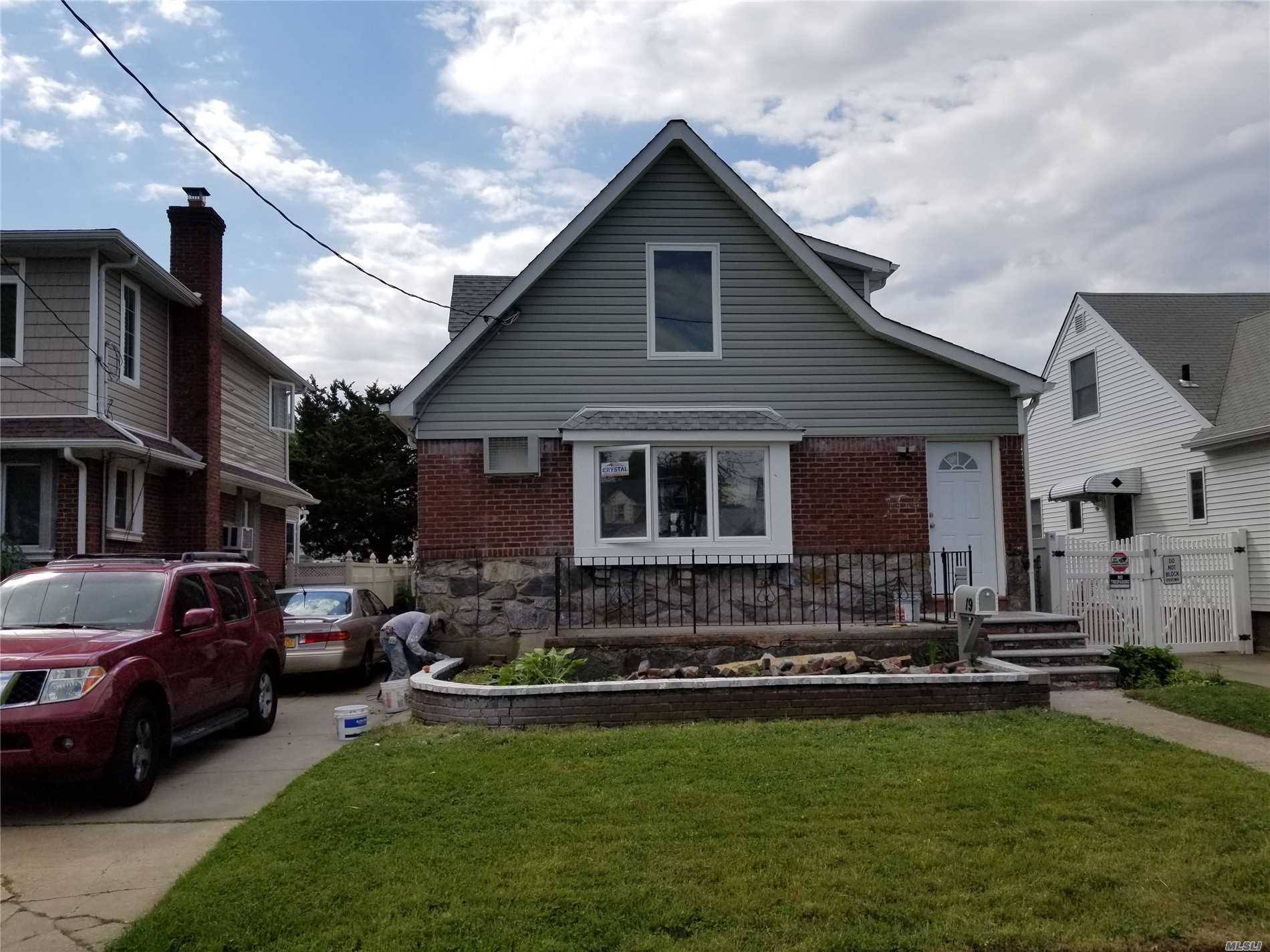 Aaa Mint Condition, Fully Renovated New Electrical New Plumbing, New Hardwood Floor.
