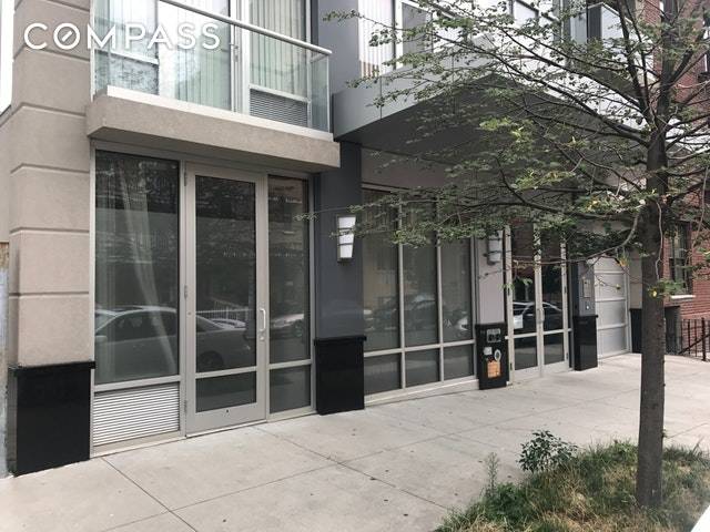 31 61 37th st is a 653 SQ FT medical space community facility offering great location as well as the comforts of a recently constructed luxury building.