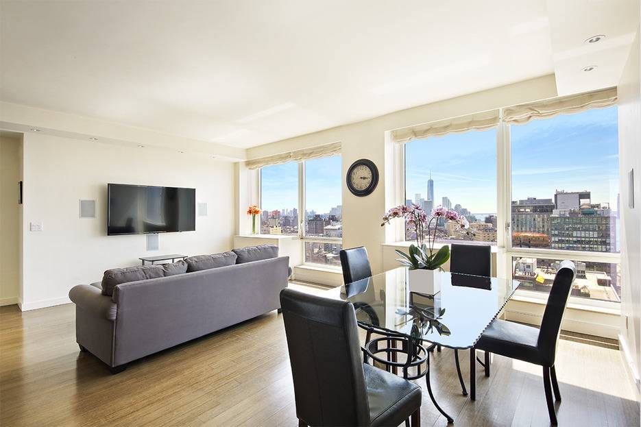 Contemporary Chelsea Studio Apartment with 1 Bath featuring a Sun Terrace and Gym
