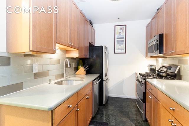 More like a house than an apartment, this convertible three bedroom, three bathroom home can offer you multiple possibilities.