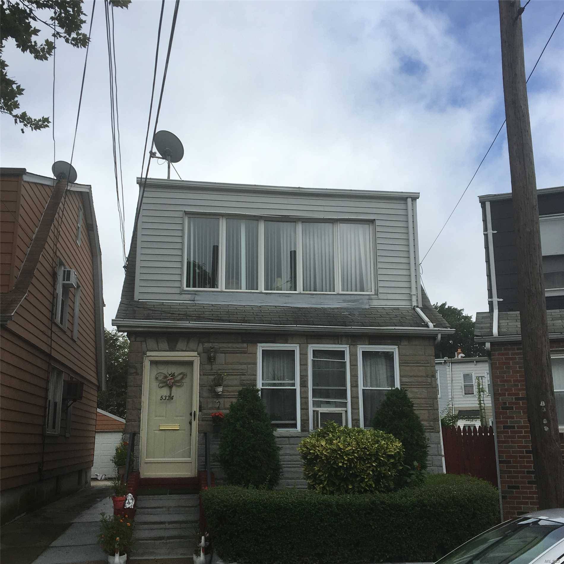 Excellent Income Producing Home, Walking Distance To Grand Ave  And Queens Blvd ,  Train Station  G, R, M Lines.