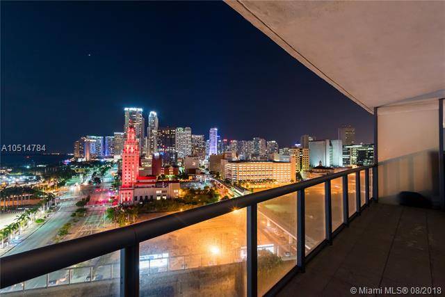 Magnificent city and bay views await you in this renovated condo in Marinablue