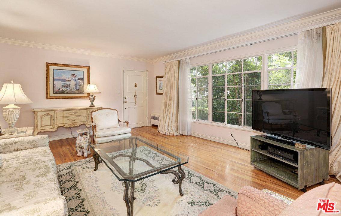Charming French country 2 bedroom - 2 BR Condo Brentwood Los Angeles