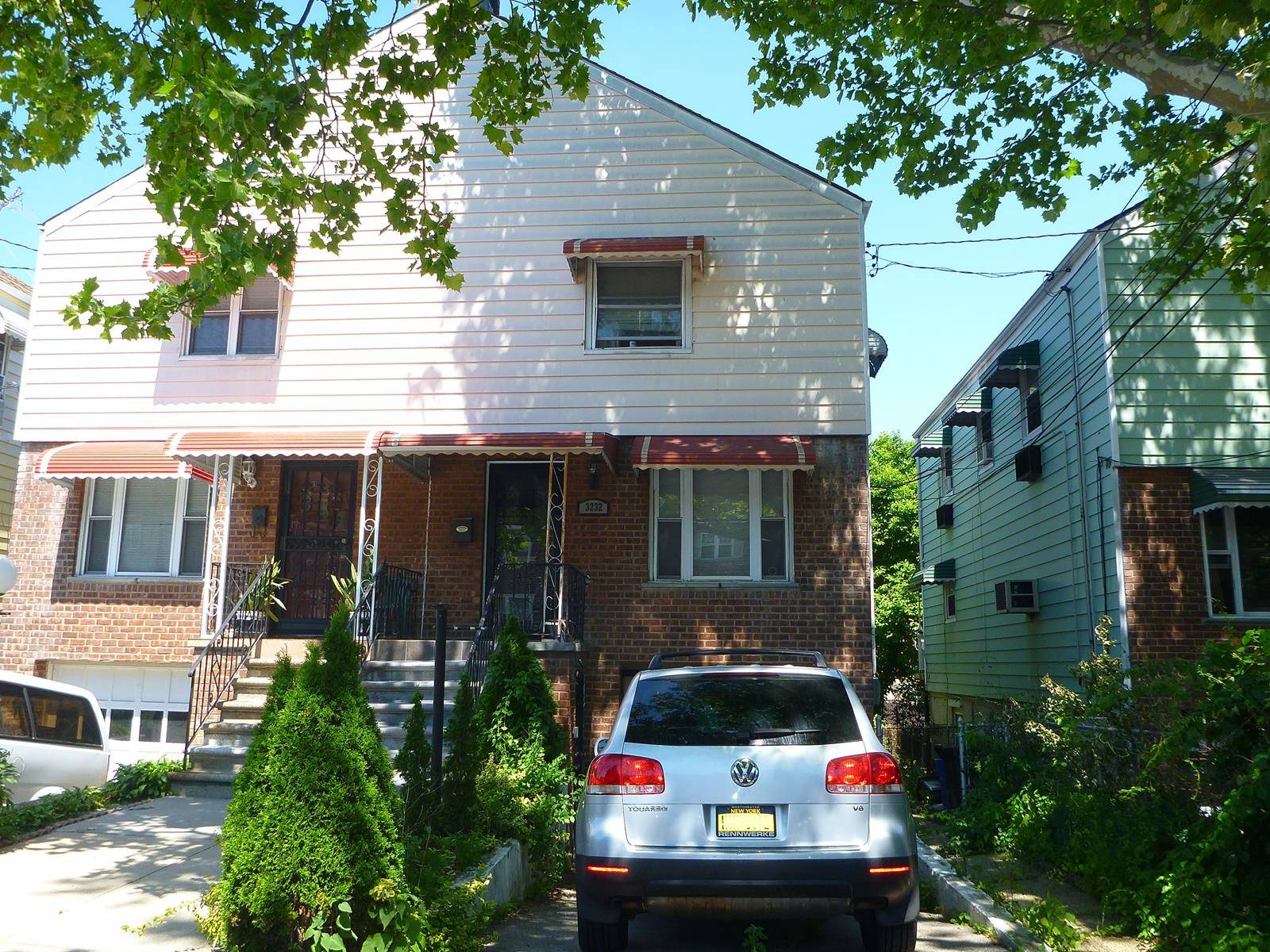 ATTRACTIVE ONE FAMILY WITH MOTHER IN LAW BASEMENT STUDIO APARTMENT Main floor contains renovated kitchen with granite counters, hardwood cabinetry, stainless steel appliances and glass tile backsplash ; half bath, ...