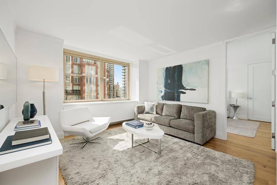 NO FEE! Beautiful and bright South-facing 2 bedroom apartment with brand new finishes loacted in UES!
