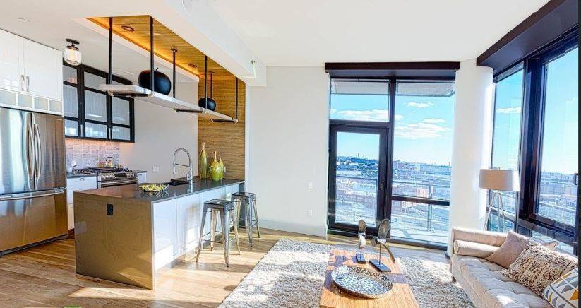 No Fee! 2 Beds in LIC with  floor-to-ceiling windows and high ceilings!