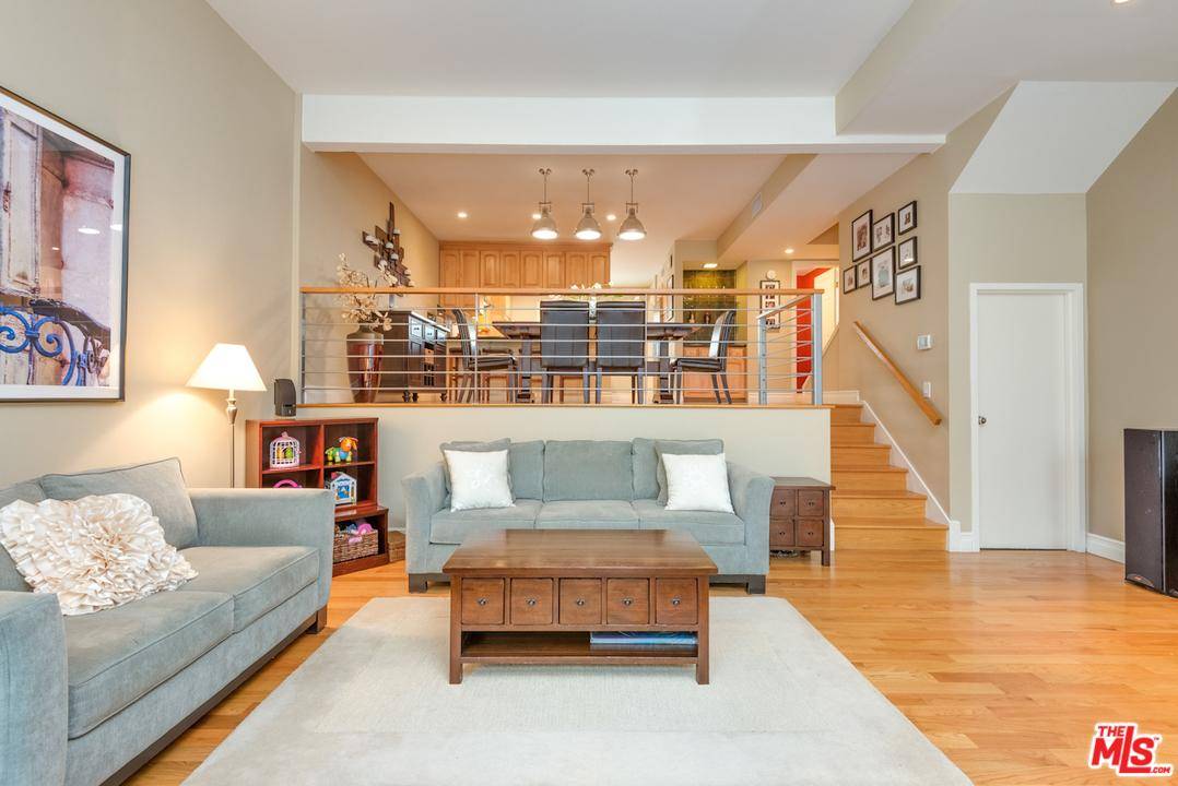 Modern elegance is the key to this 3 bedroom - 3 BR Townhouse Marina Del Rey Los Angeles
