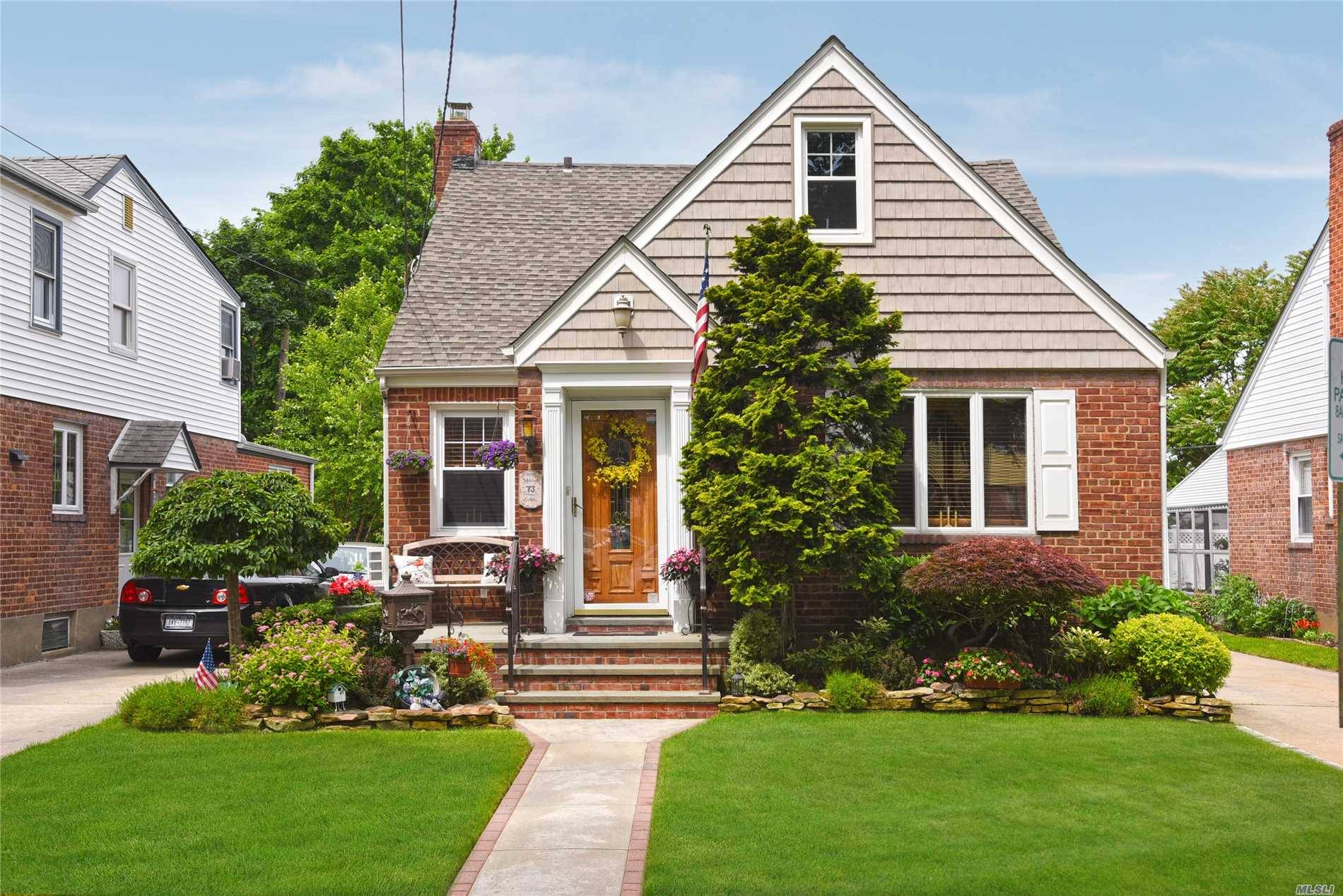 Incredibly Charming Brick Home That Is Loaded W/ Recent Updates In Lynbrook Sd#20!