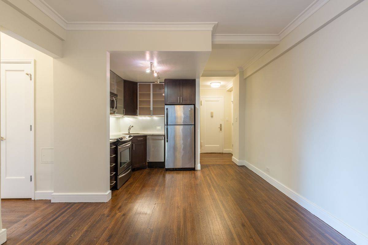Gorgeous 1 Bedroom.. Upper West Side.. Close to Central Park and Lincoln Square