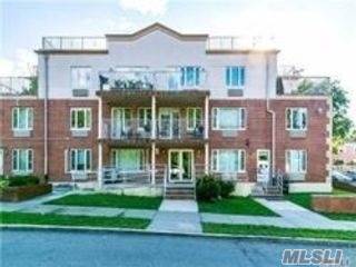 Beautiful 1 Bedroom Condo In 7 Years Old Condo Apartment Bldg For Sale.