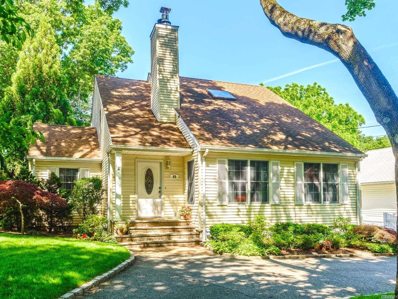 Move Right In To This Enchanting 4Br 2.